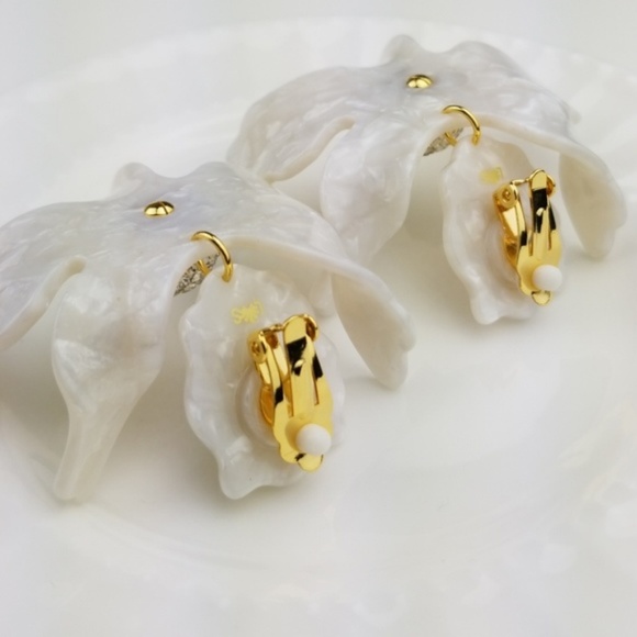 Lele Sadoughi Crystal Lily Earrings - Picture 6 of 7